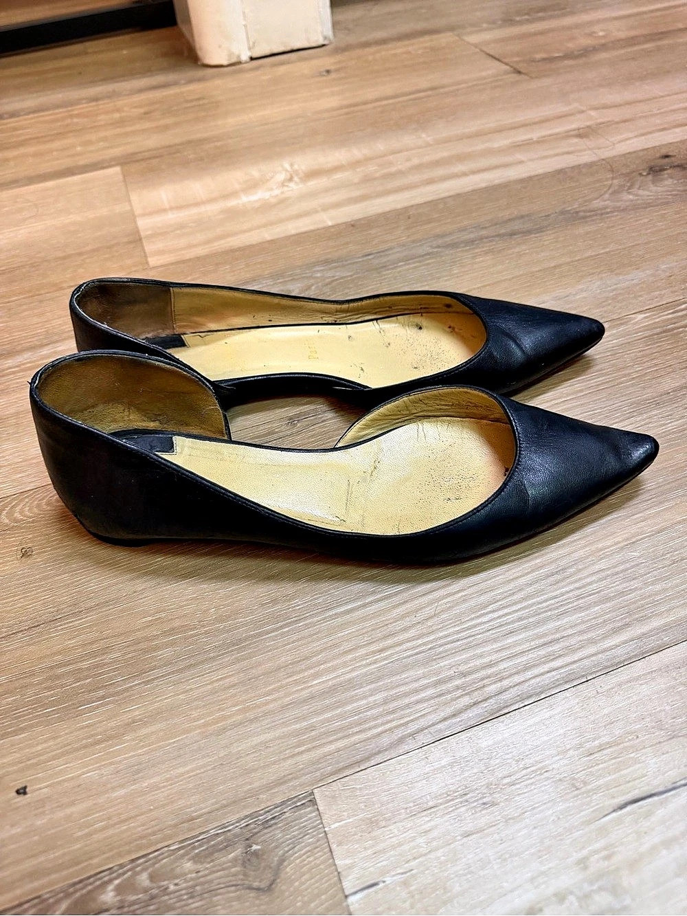 Christian louboutin Black Pointed-Toe flat